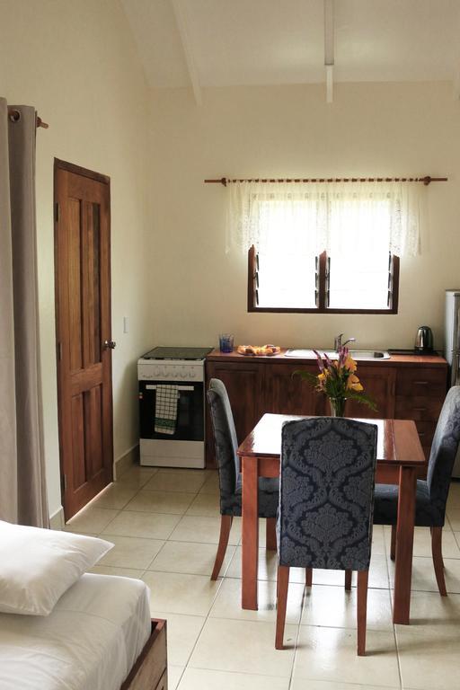 לוגנוויל Santo Seaside Villas מראה חיצוני תמונה
